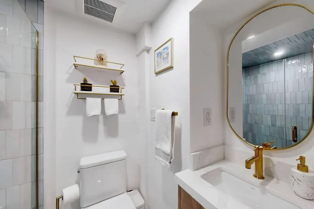 Fresh And Modern Guest Suite Toronto Apartamento